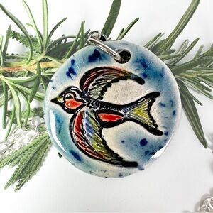Surly-Ramics Retro Style Swallow Ceramic Pendant with Silver Chain New with Box